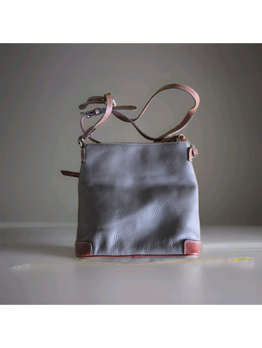Dooney & Bourke Pebble Grain Brown Tan Crossbody Shoulder Bag - Picture 2 of 8